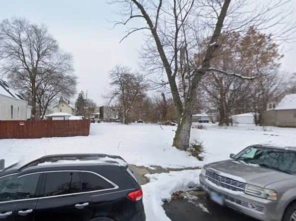 10711 S State St, Chicago, IL 60628