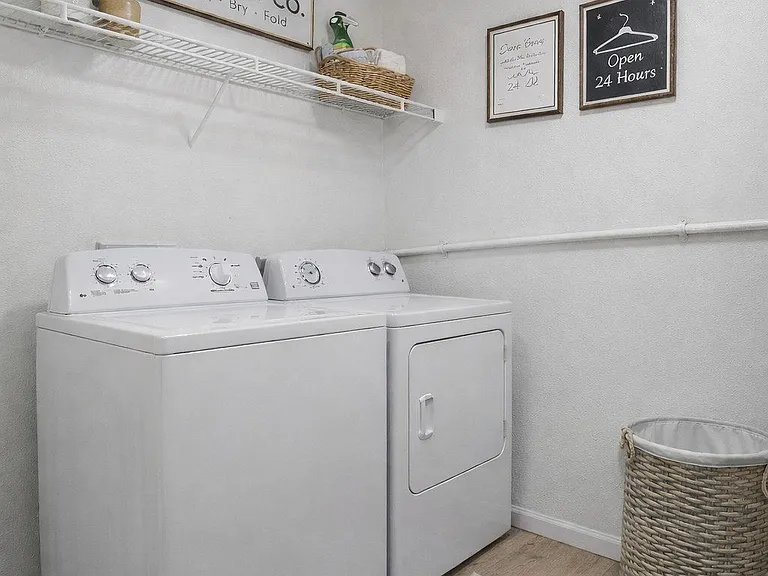 1655 S Riverside Dr — Photo 21