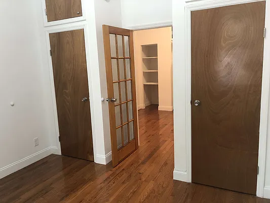 Rented by GreenVill Real Estate LLC | media 32