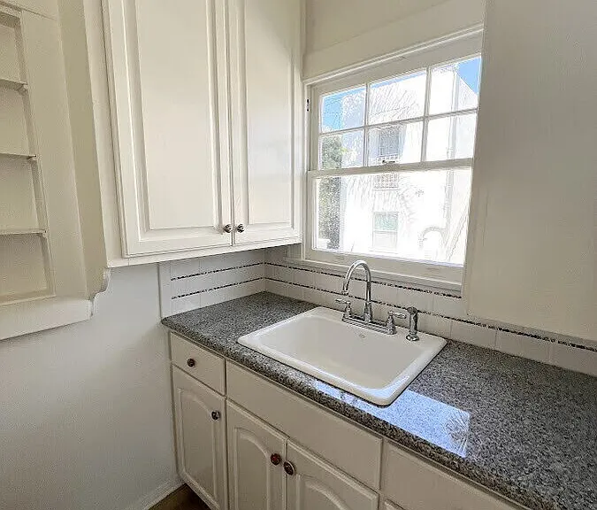 646 Ocean Park Blvd #C — Photo 7