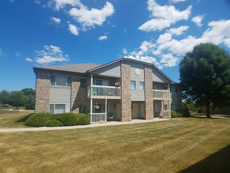 S75W16830 Gregory Dr — Photo 1