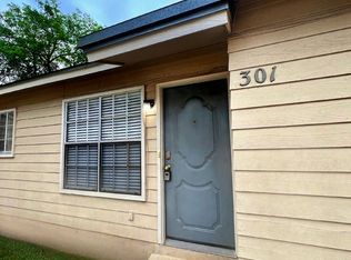 844 E Sunshine Dr APT 301, San Antonio, TX 78228