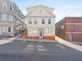 552 Union Ave, Providence, RI