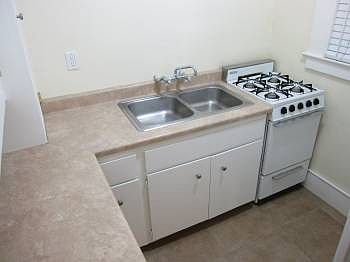 4th image of 986 E Main St APT 107