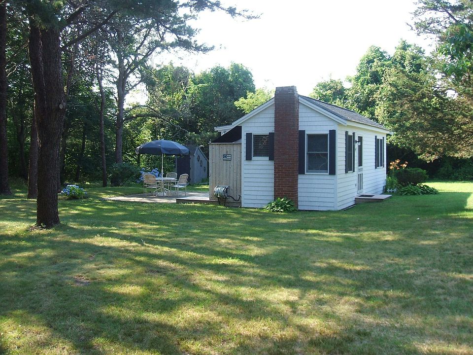 Side view showing patio to rear