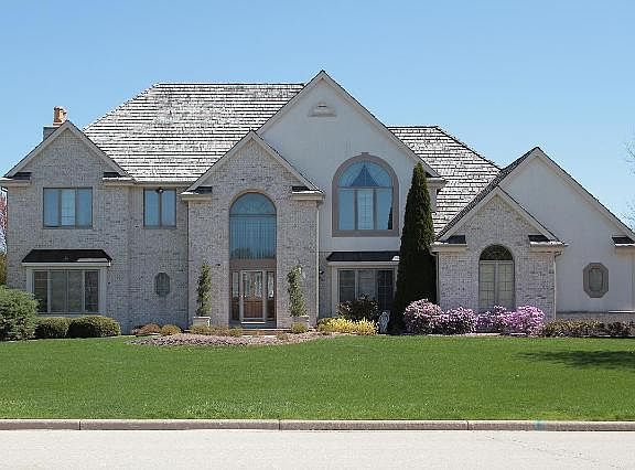 3rd image of 702 N Ponderosa Dr