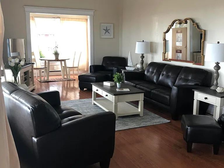 18 Ocean Ave — Photo 5