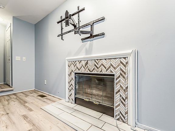 5th image of 3036 Forest Creek Ct