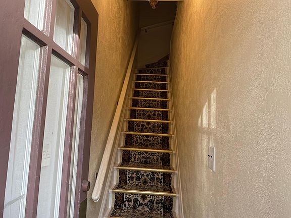 2nd image of 337 San Carlos St #2