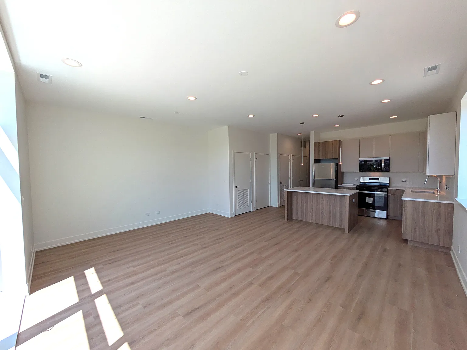 2 bed, $2,400 — Photo 2