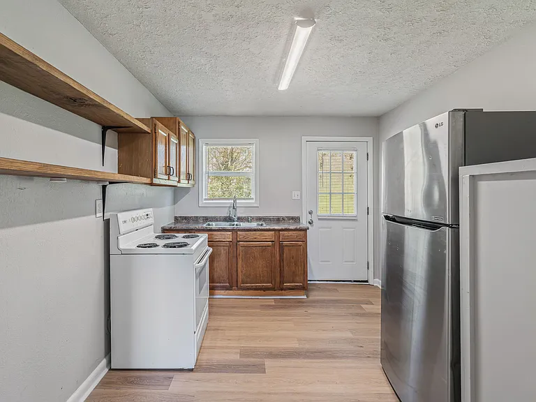 3813 Fairmont Blvd NE #2 — Photo 7