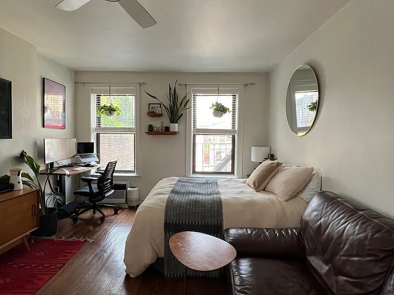51 Jane St #19 — Photo 1