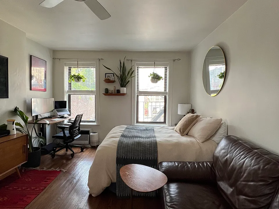 51 Jane St #19