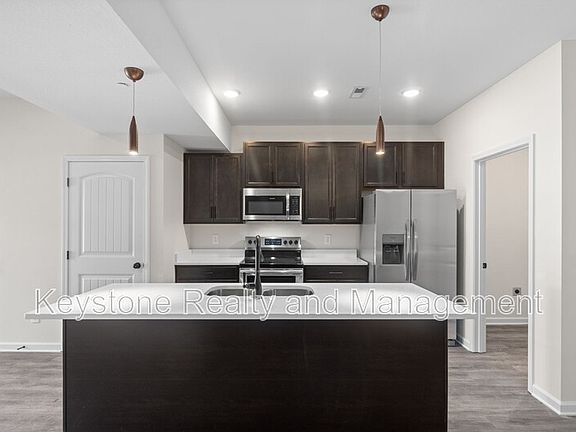 3rd image of 229B E Johnson Cir #306