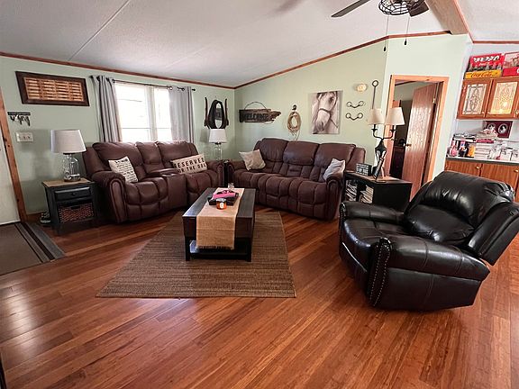 3rd image of 396 Timberwood Ln