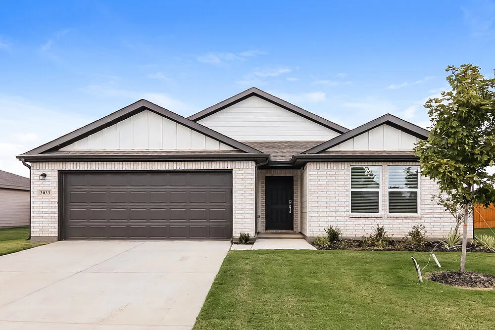 4 bed, 3.0 bath, 2132 sqft, $2,545 — Photo 1