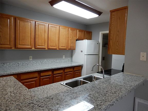 5th image of 10715 Braes Bend Dr