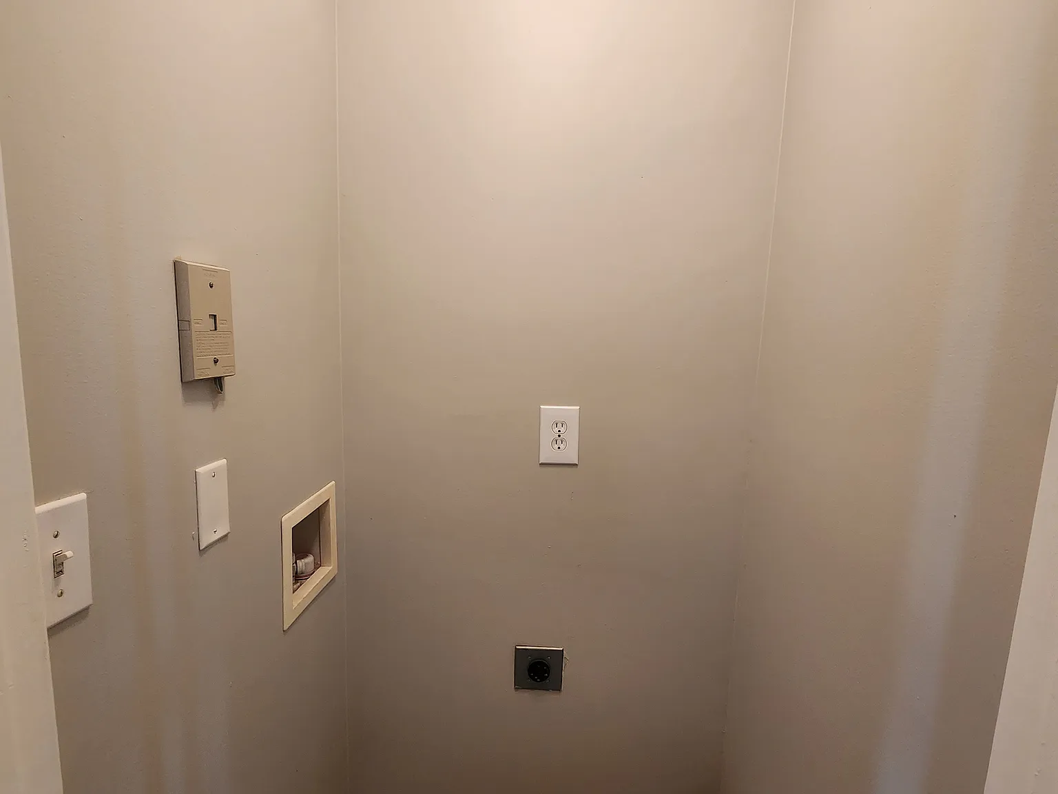 2 bed, 930 sqft, $995 — Photo 3