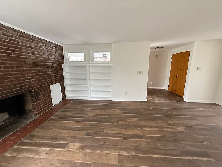 124 Penarrow Rd — Photo 6
