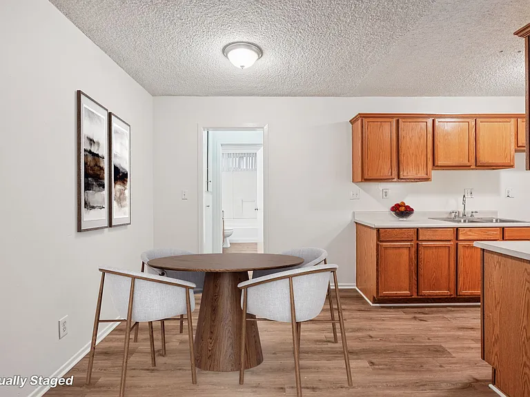 916 S. Carondelet St. — Photo 16