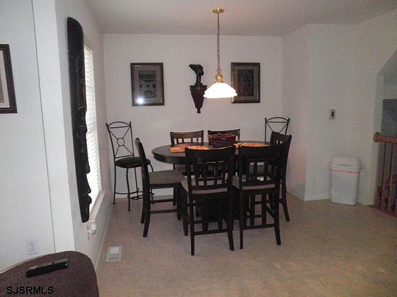 3rd image of 118 Red Bank Dr