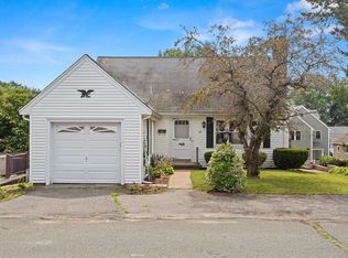 24 Porter Ter, Beverly, MA 01915