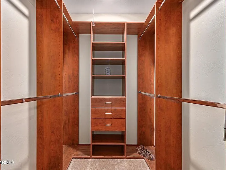 2705 W Summit Pl — Photo 7