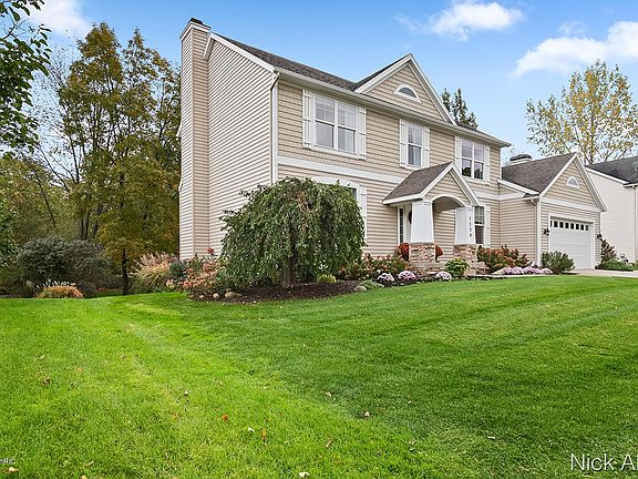 2nd image of 7130 Black Forest Dr NE