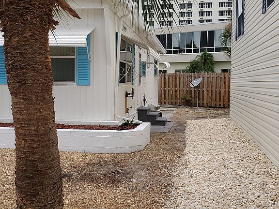 3rd image of 1375 Pasadena Ave S Lot 625