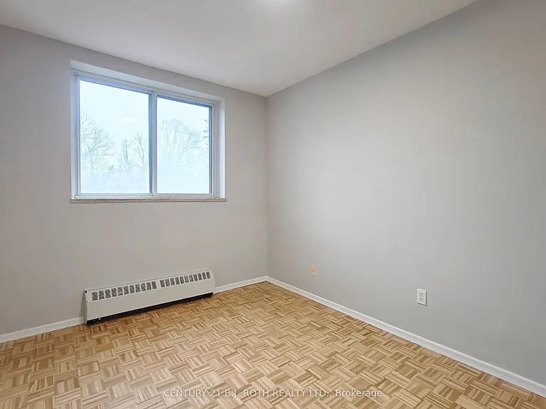 37 Peel St #301 — Photo 6