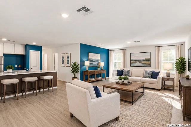 3 bed, 2.0 bath, 1300 sqft, $1,500 — Photo 3