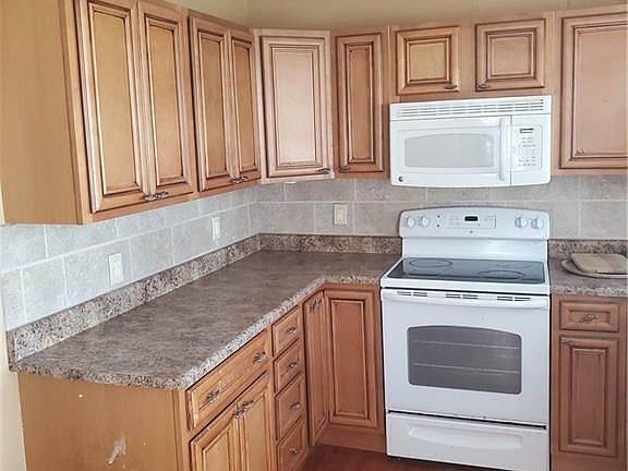 5th image of 1708 Lynn St
