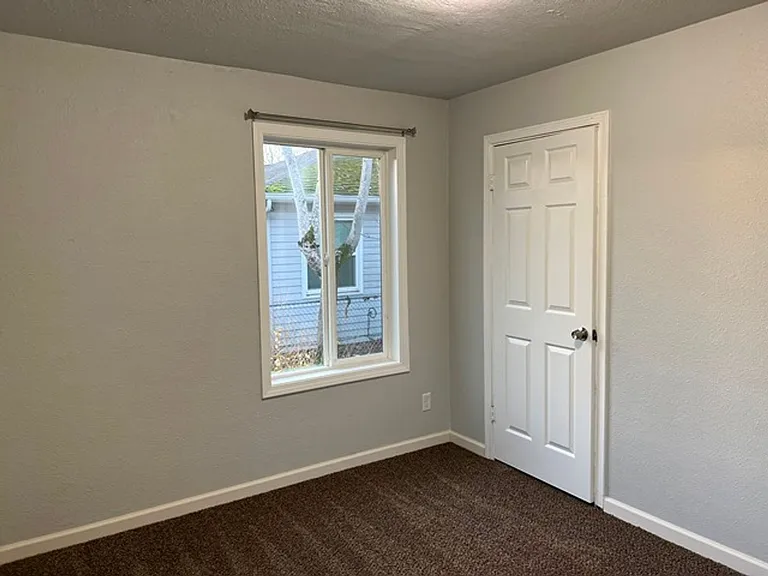 521 & 531 Gerth Ave NW — Photo 13