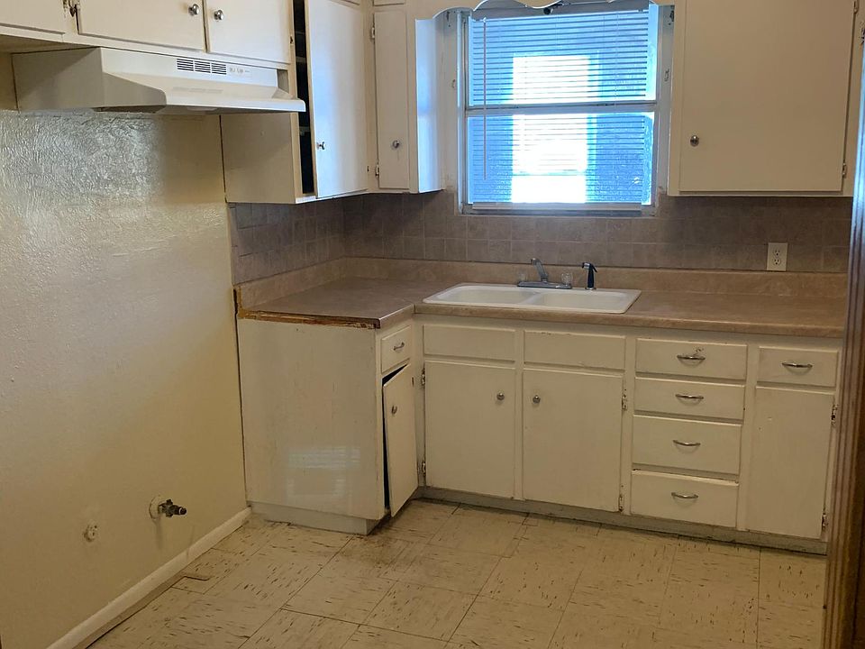 2nd image of 1109 Alameda Ave