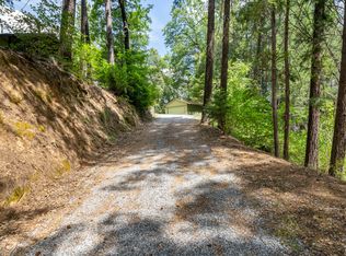 19656 Fall Creek Rd, Lakehead, CA 96051