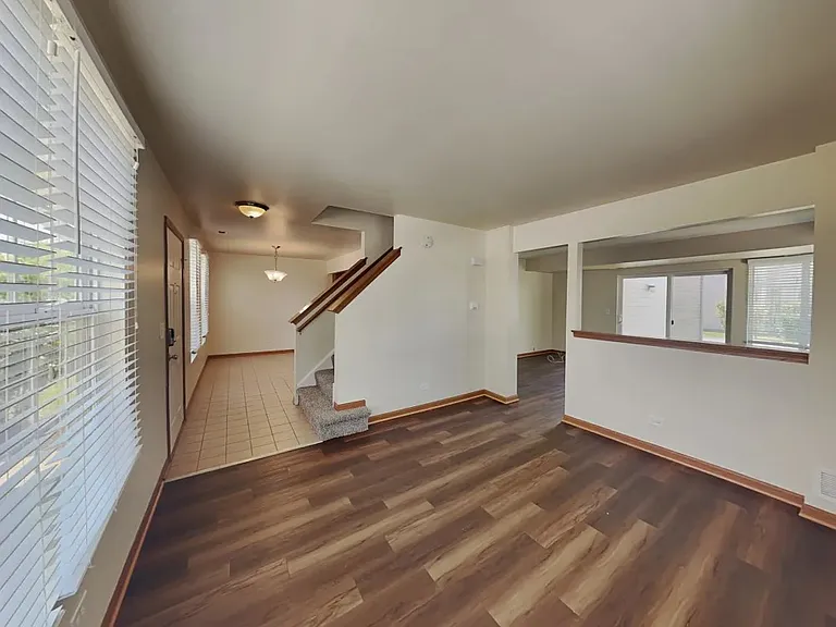 956 Four Seasons Blvd — Photo 7