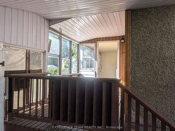 4th image of 321 McLean Ave