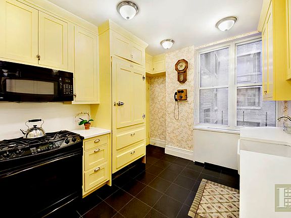 3rd image of 1112 Park Ave #5C