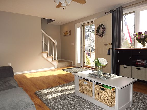 4th image of 74 Norma Dr