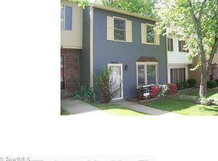 309 E Montcastle Dr, Greensboro, NC 27406