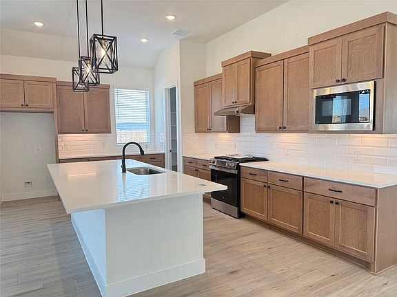 4th image of 2235 Cold Stream Ln