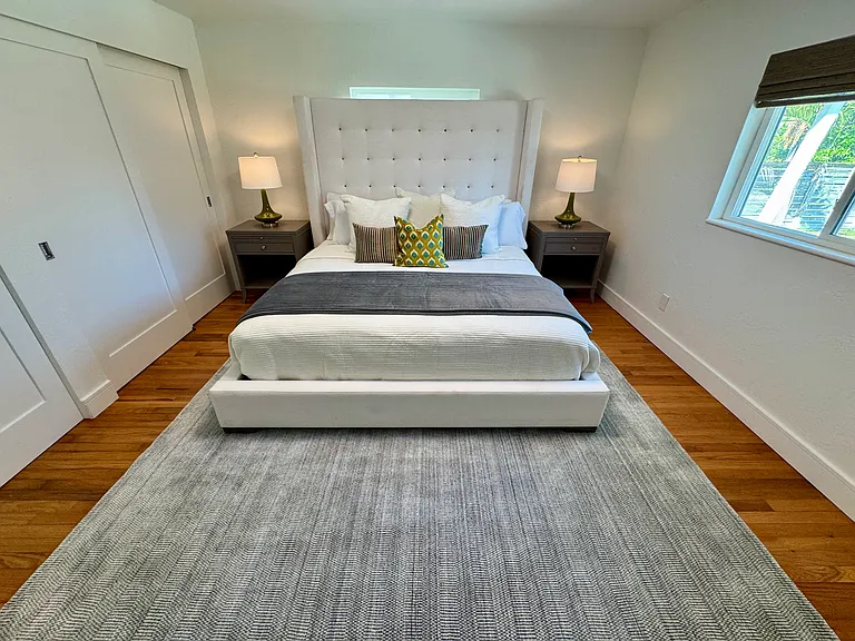 276 Snell Isle Blvd NE — Photo 10