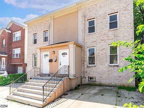 2nd image of 1024 Laura St