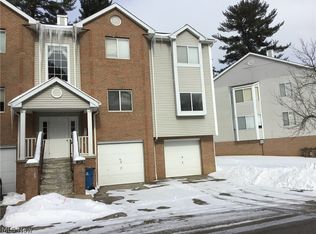 339 Village Pointe Dr APT B, Akron, OH 44313