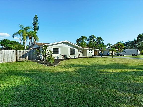 5th image of 6343 Saint Andrews Cir S