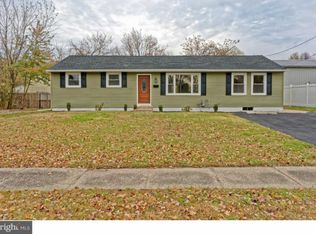 703 Aston Martin Dr, Lindenwold, NJ 08021