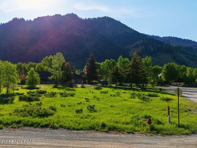 180 Porto Rd, Thayne, WY, 83127