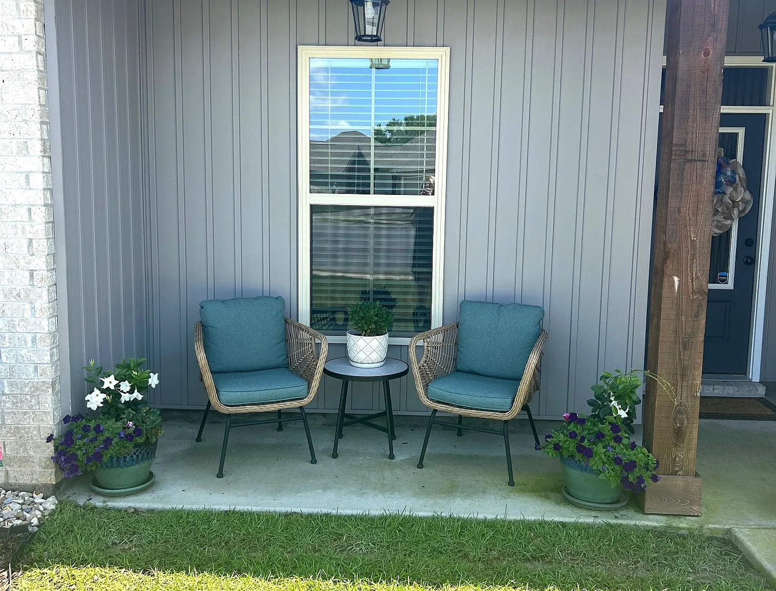 4 bed, 2204 sqft, $2,600 — Photo 2