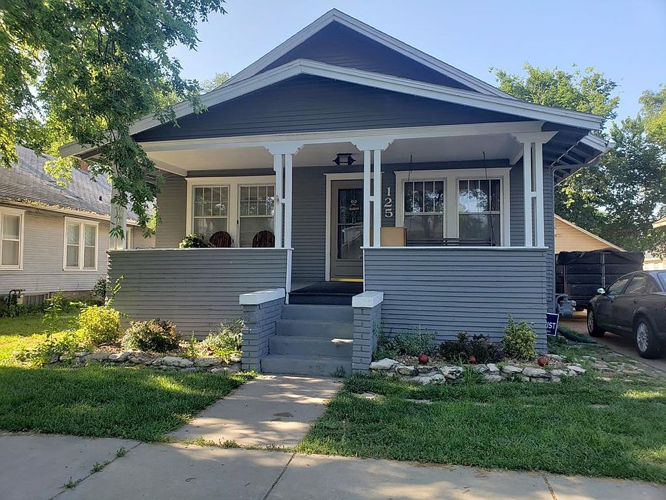1st image of 125 E Beloit Ave