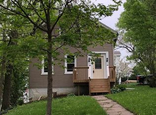 812 University Ave, Dubuque, IA 52001